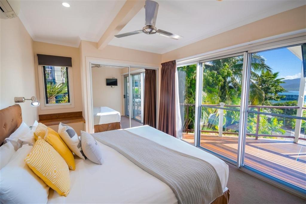 Airlie Apartments Airlie Beach Eksteriør billede