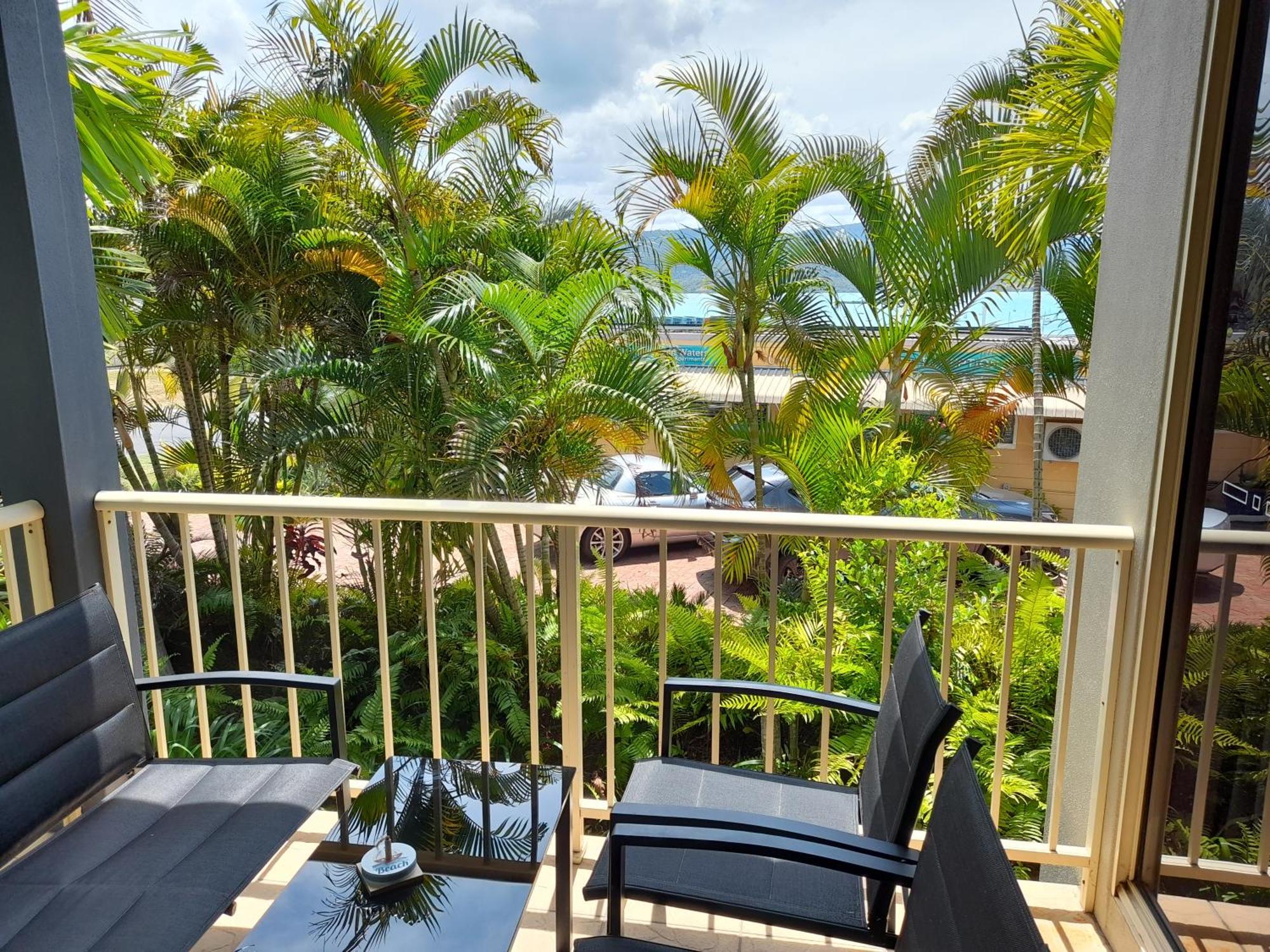 Airlie Apartments Airlie Beach Eksteriør billede