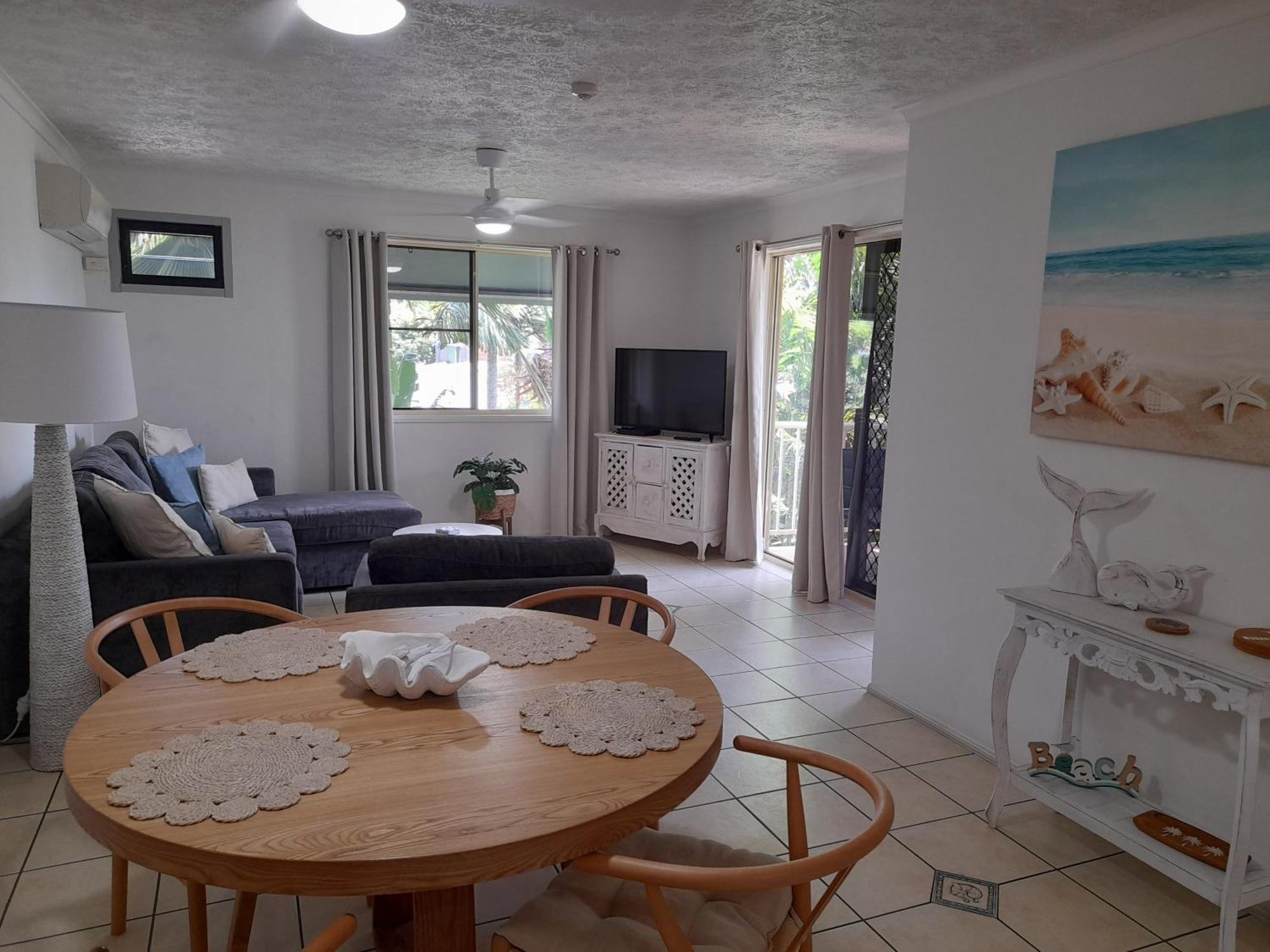 Airlie Apartments Airlie Beach Eksteriør billede