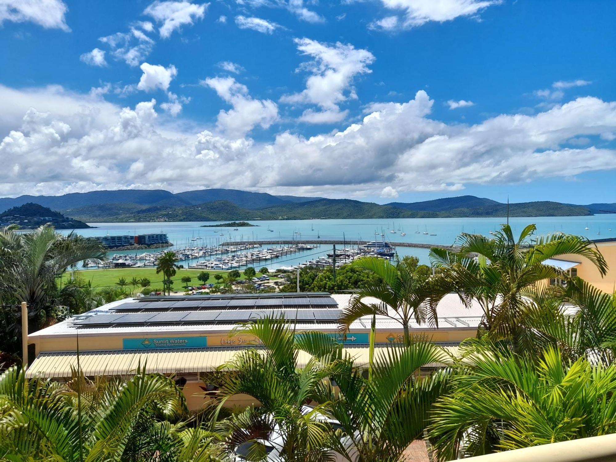 Airlie Apartments Airlie Beach Eksteriør billede