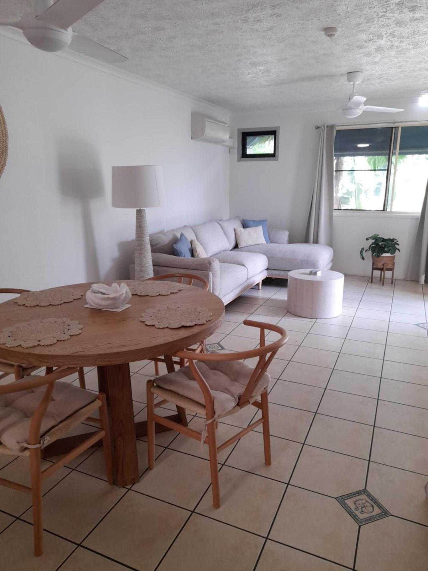 Airlie Apartments Airlie Beach Eksteriør billede