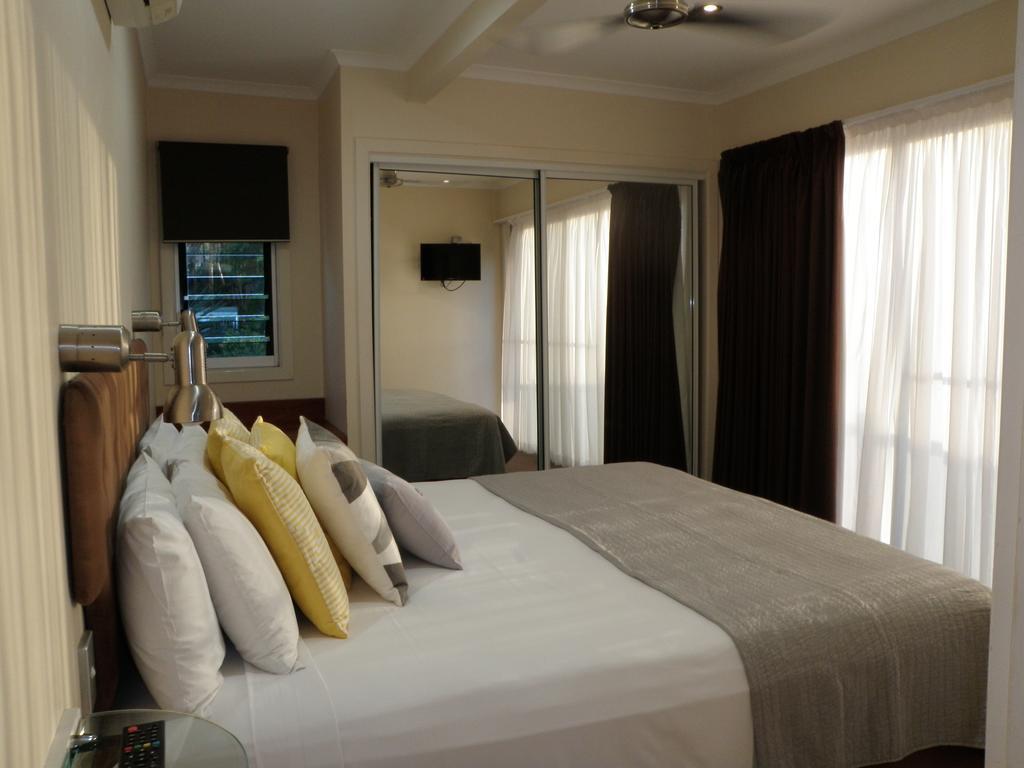 Airlie Apartments Airlie Beach Eksteriør billede