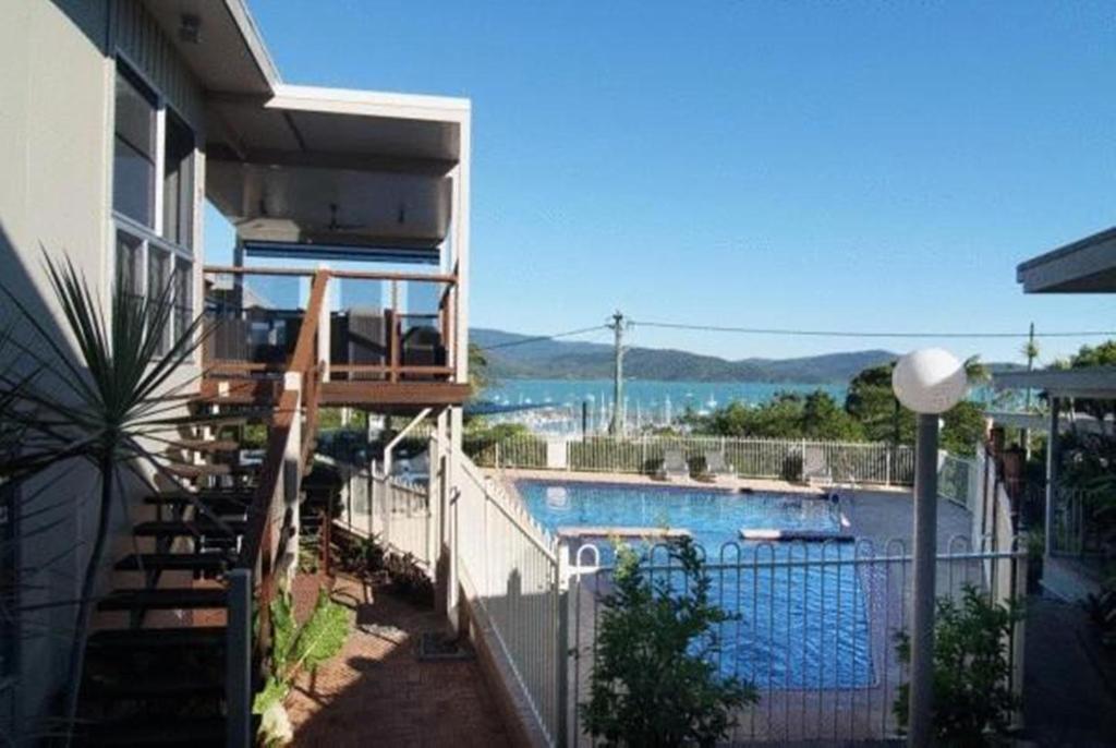Airlie Apartments Airlie Beach Eksteriør billede